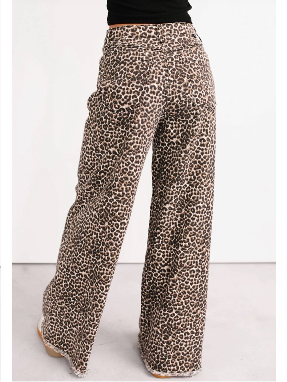 Leopard Print Wide Leg Pants NWT Size Small - Picture 3 of 8